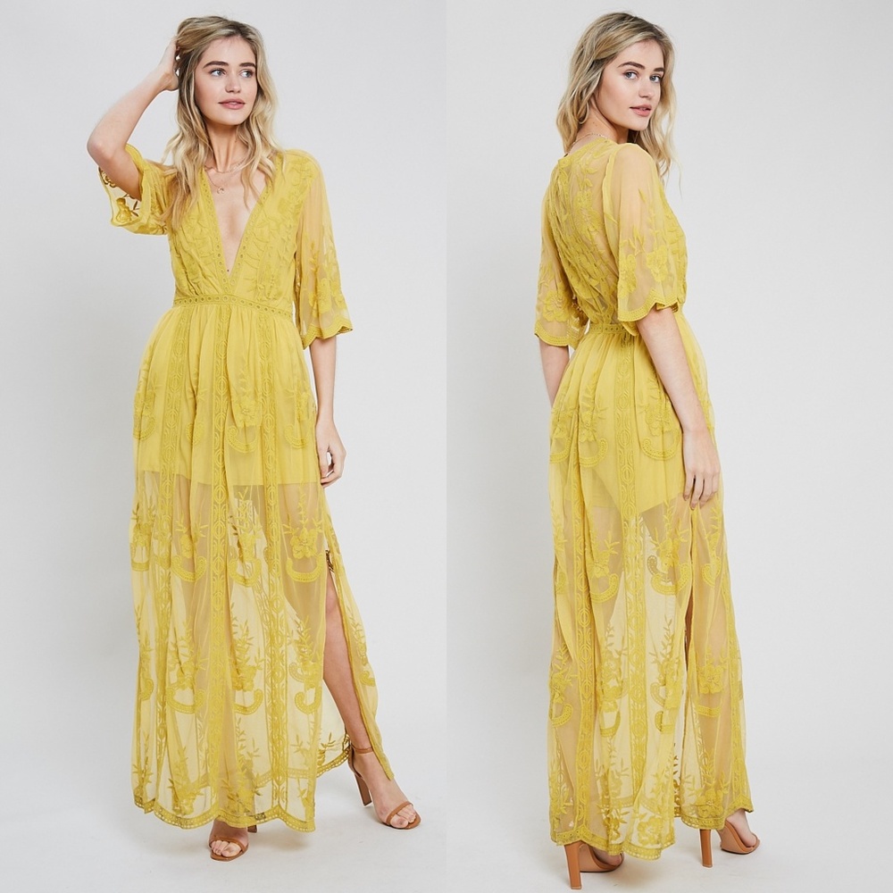 ‘Amelia’ Lace Maxi Dress. - Picture 3 of 5